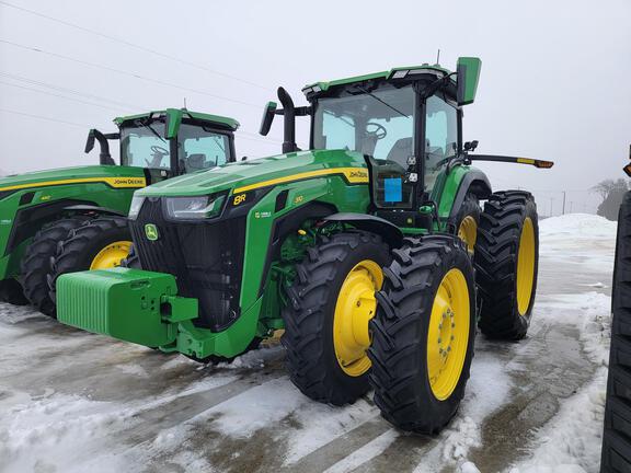 2025 John Deere 8R 310 - Photo1