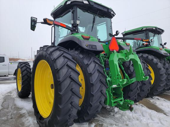 2025 John Deere 8R 310 - Photo8