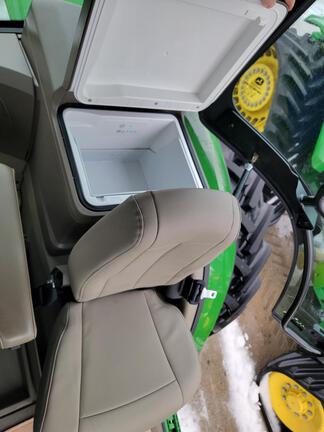 2025 John Deere 8R 310 - Photo19