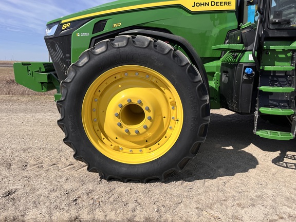 2025 John Deere 8R 310 - Photo9