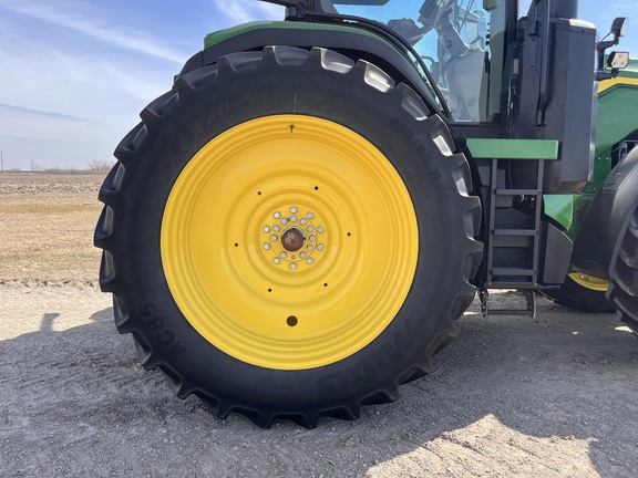 2025 John Deere 8R 310 - Photo15