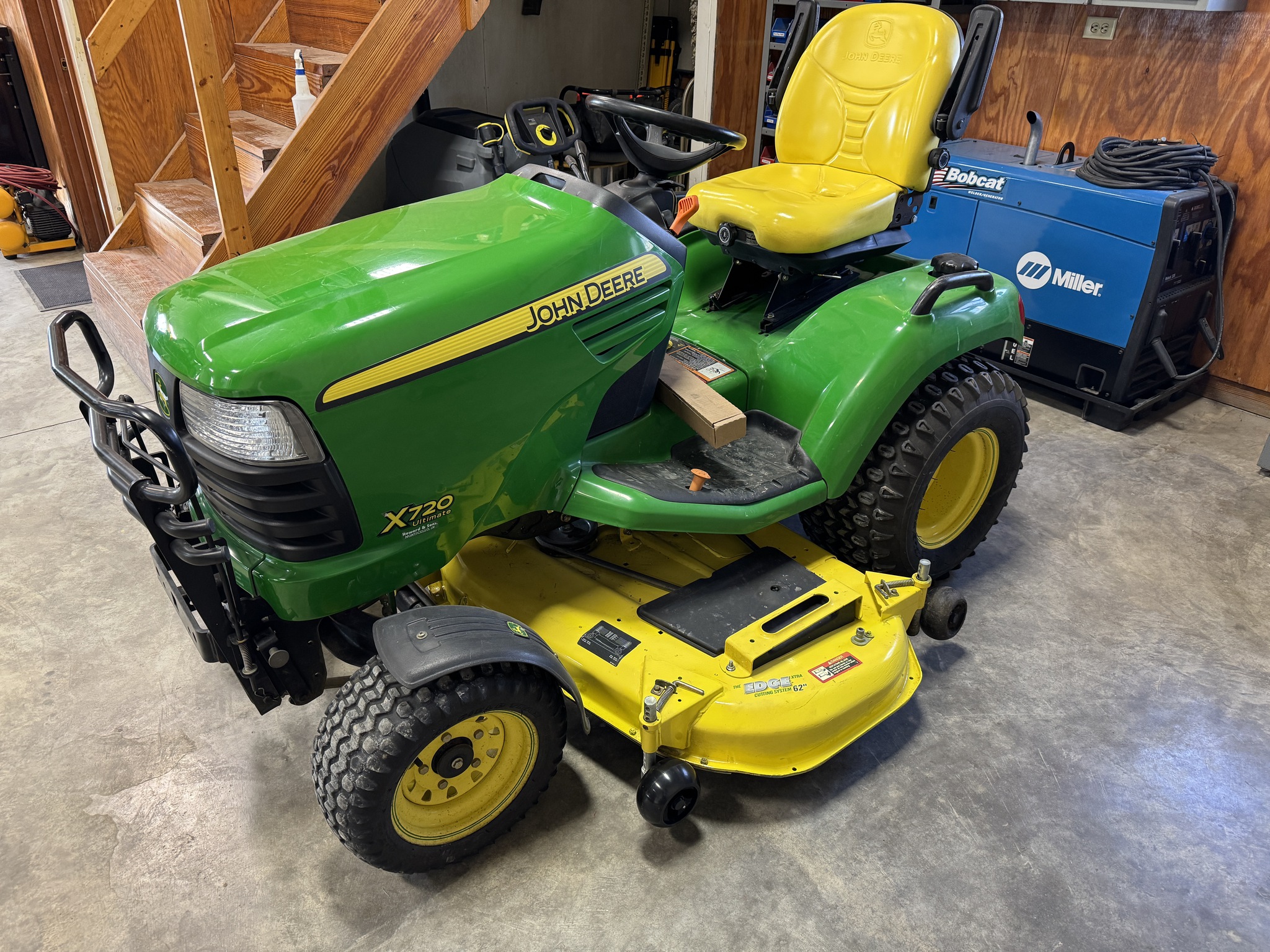 2009 John Deere X720 Image 1