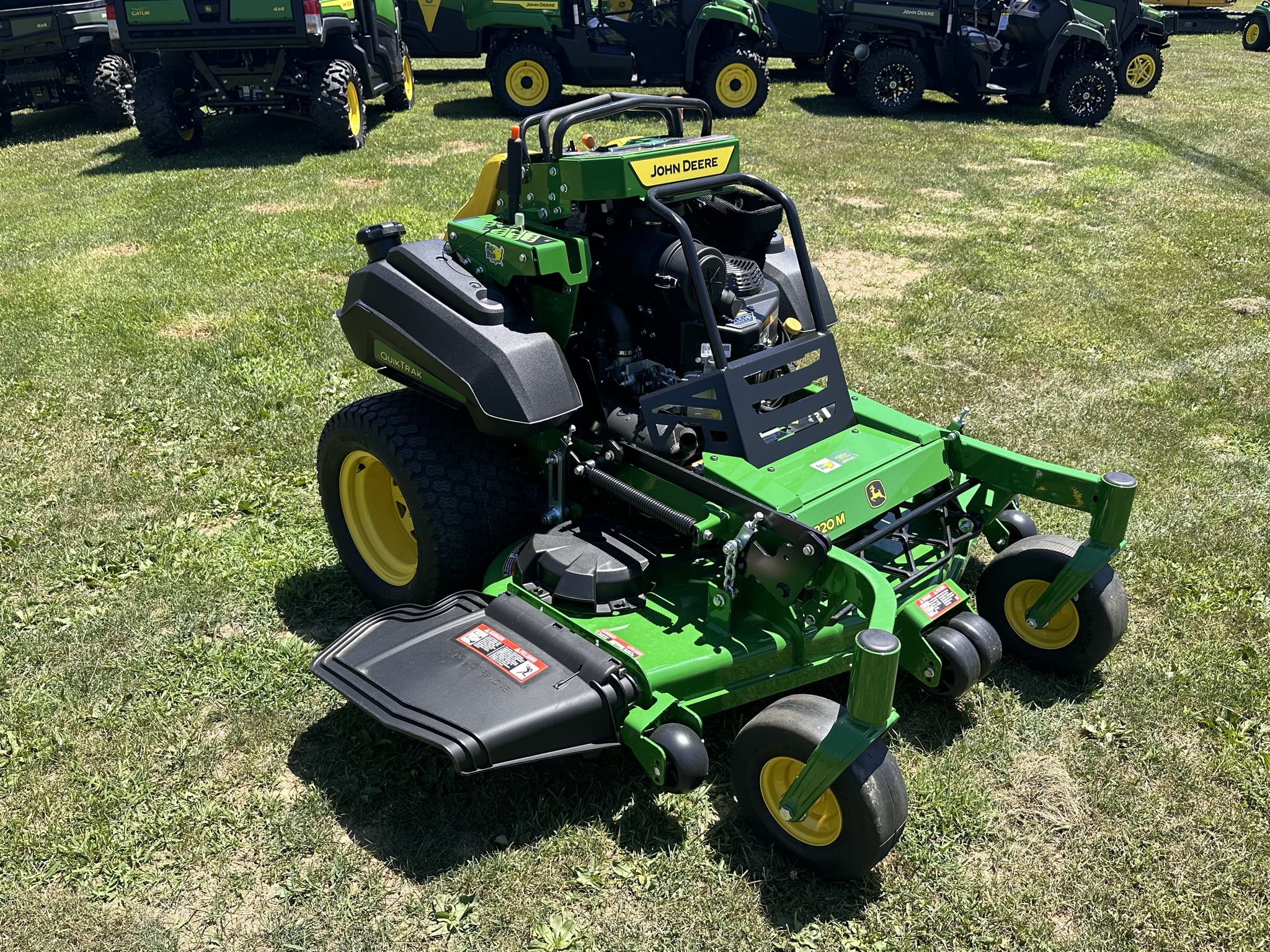 2026 John Deere Q820M Image 2