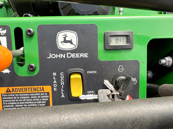 2023 John-Deere 661R