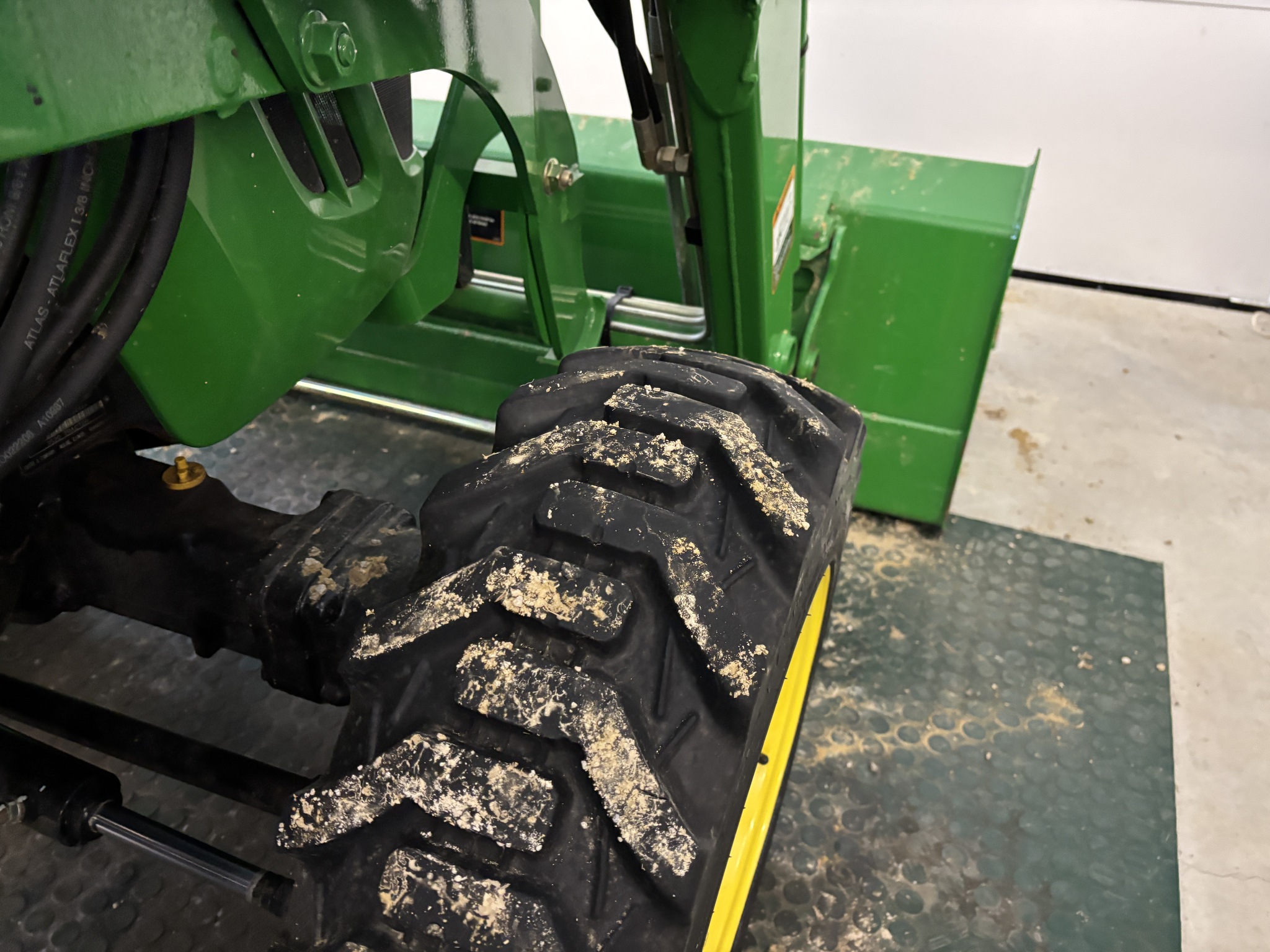 Used 2006 John Deere 3520 Compact Utility Tractors at Koenig Equipment in Lebanon, OH - PhotoXL6