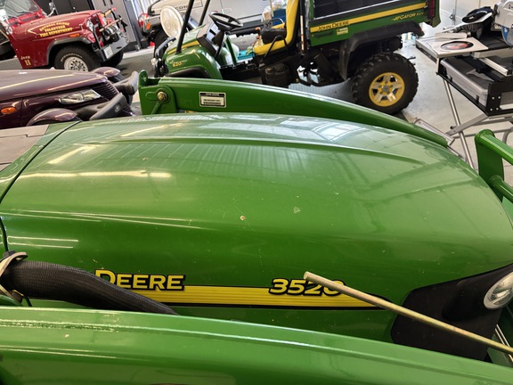 Used 2006 John Deere 3520 Compact Utility Tractors at Koenig Equipment in Lebanon, OH - Photo8