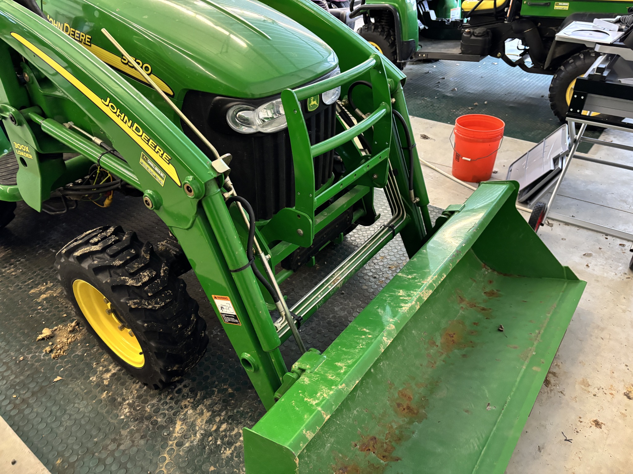 Used 2006 John Deere 3520 Compact Utility Tractors at Koenig Equipment in Lebanon, OH - PhotoXL12