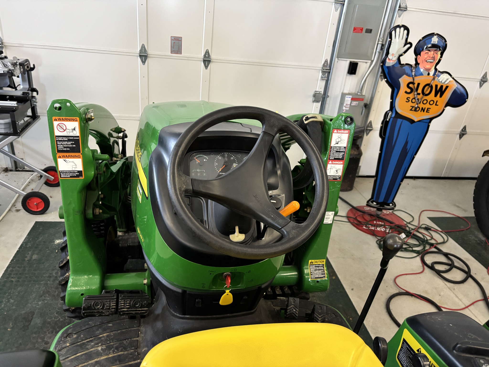Used 2006 John Deere 3520 Compact Utility Tractors at Koenig Equipment in Lebanon, OH - PhotoXL15