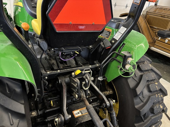 Used 2006 John Deere 3520 Compact Utility Tractors at Koenig Equipment in Lebanon, OH - Photo17