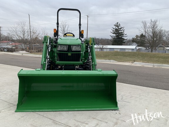 Photo of 2025 John Deere 3032E