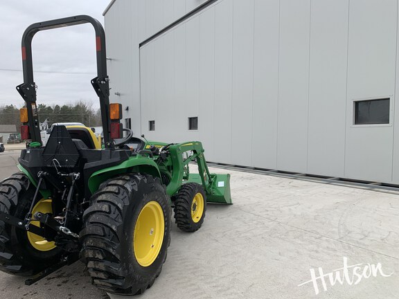 Photo of 2025 John Deere 3032E