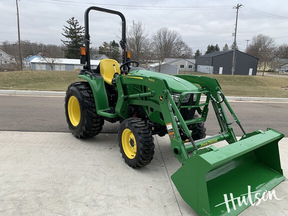 Photo of 2025 John Deere 3032E