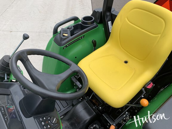 Photo of 2025 John Deere 3032E