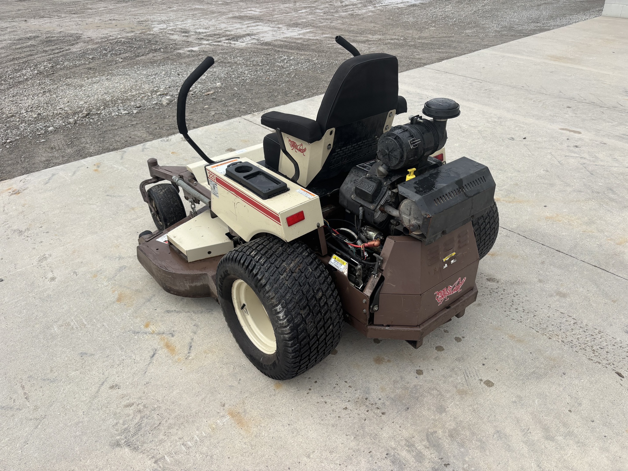 Grasshopper 225 Image 4