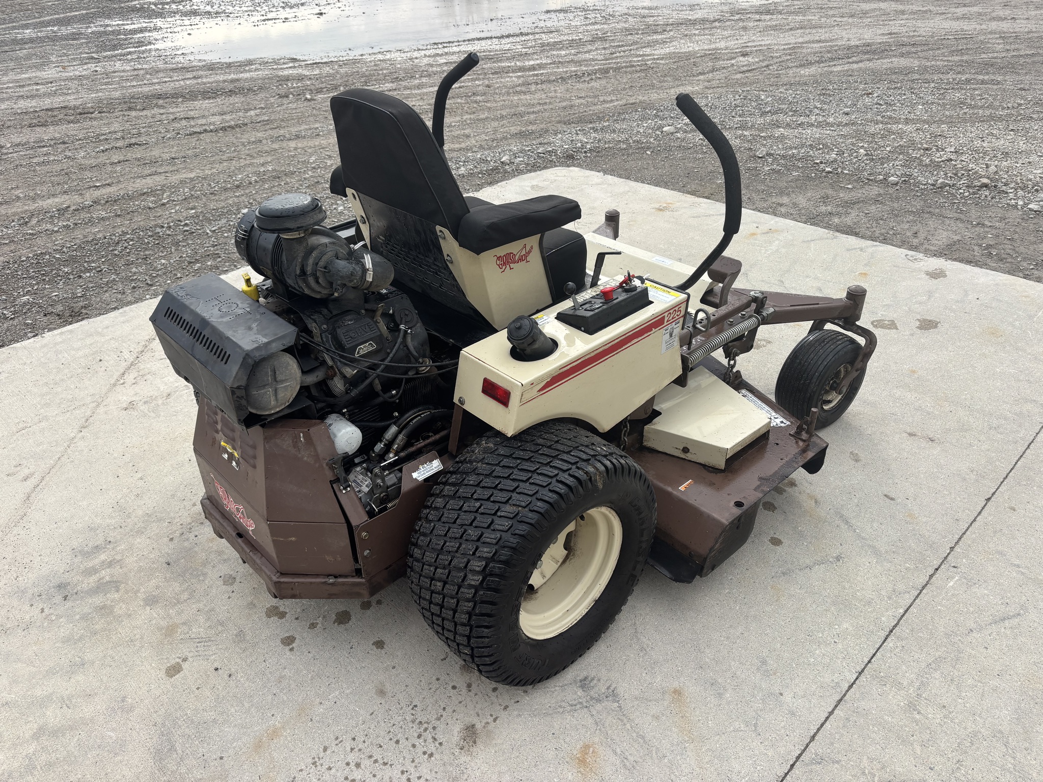 Grasshopper 225 Image 6