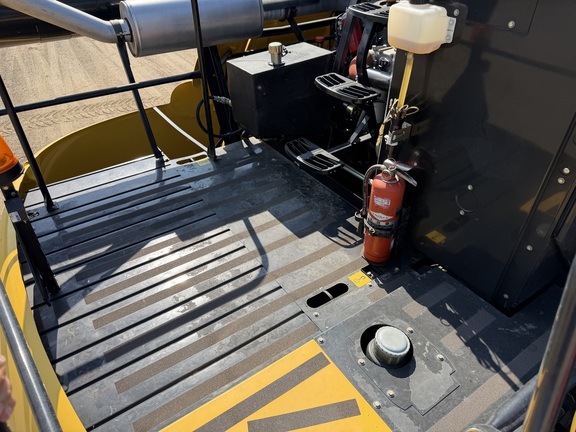2003 New Holland CR960 - Photo35