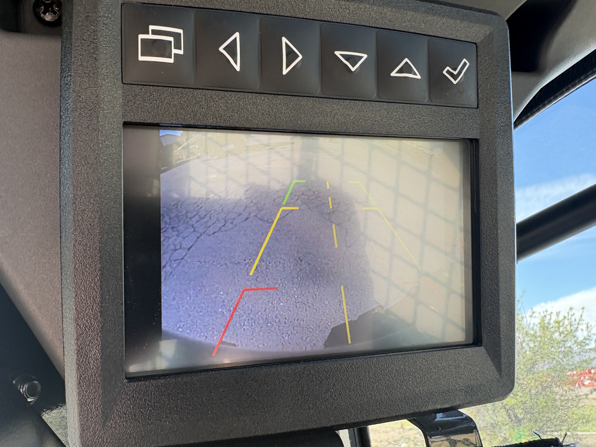 2023 John Deere 325G Image 8