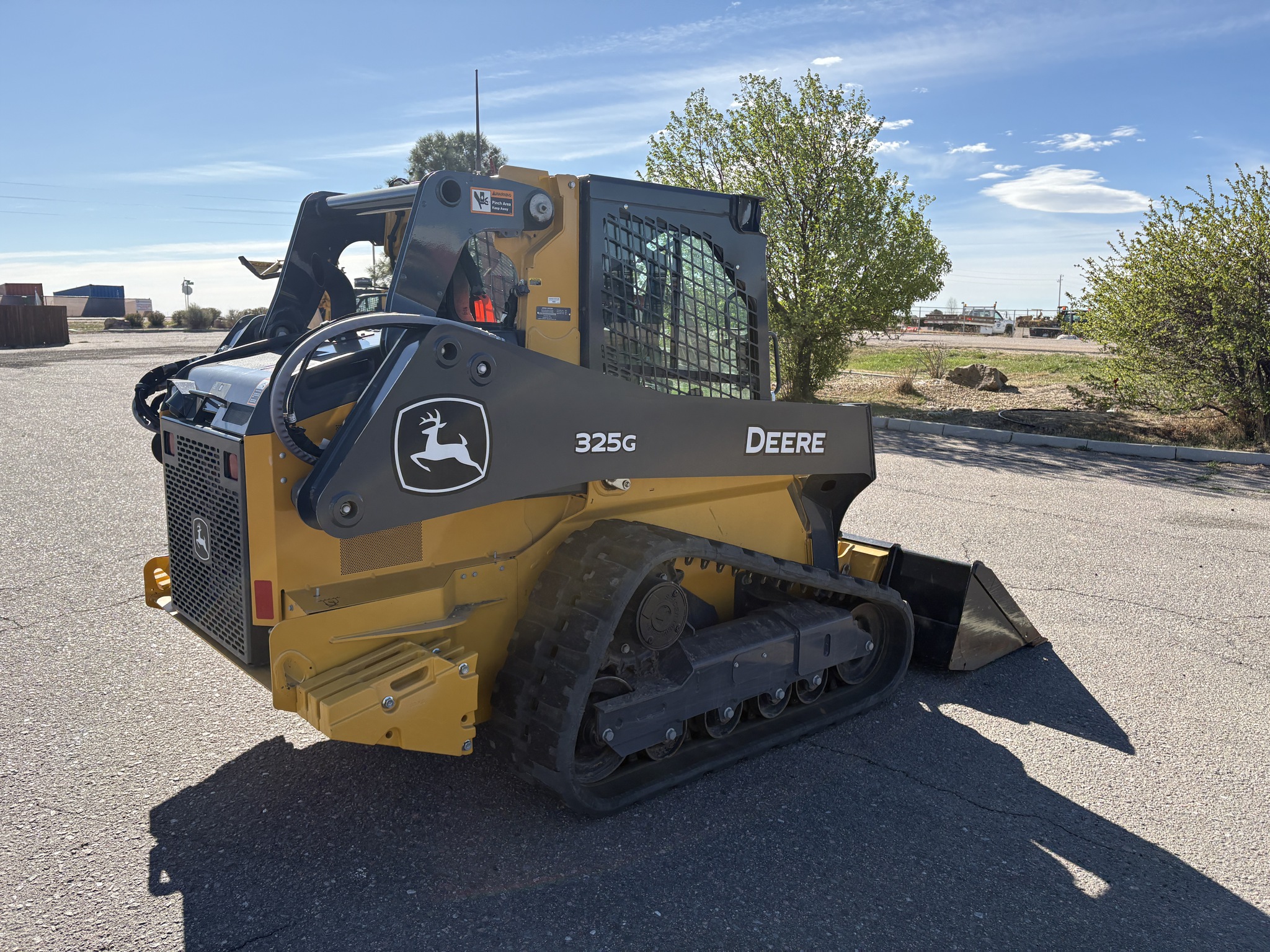 2023 John Deere 325G Image 5