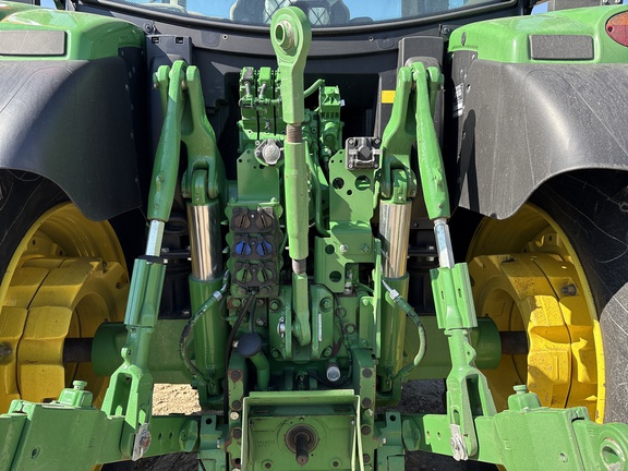 Used 2021 John Deere 6155R Row Crop Tractors at Horizon Ag & Turf in Lloydminster, AB - Photo8