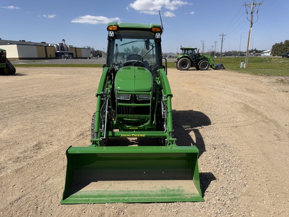 2025 John Deere 3039R - Photo8