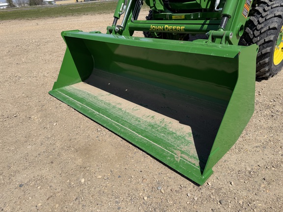 2025 John Deere 3039R - Photo19
