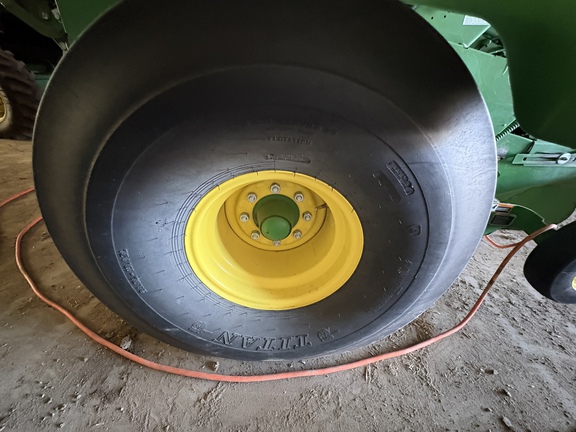 Used 2018 John Deere 560M Round Balers at Horizon Ag & Turf in Lloydminster, AB - Photo2