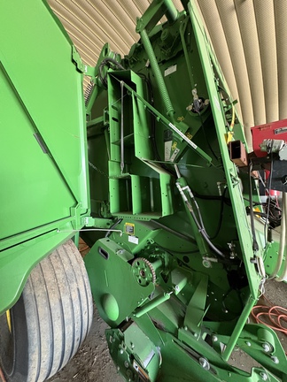 Used 2018 John Deere 560M Round Balers at Horizon Ag & Turf in Lloydminster, AB - Photo3