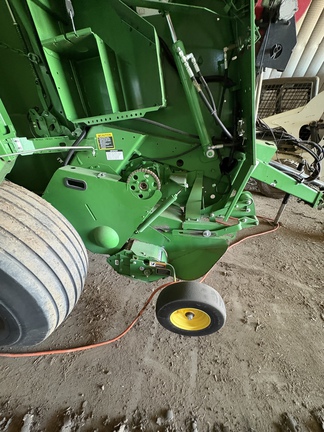 Used 2018 John Deere 560M Round Balers at Horizon Ag & Turf in Lloydminster, AB - Photo9