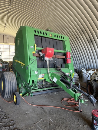  John Deere 560M