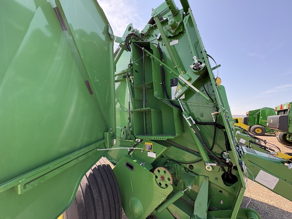 Used 2018 John Deere 560M Round Balers at Horizon Ag & Turf in Lloydminster, AB - Photo7