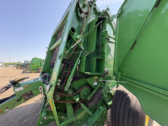 Used 2018 John Deere 560M Round Balers at Horizon Ag & Turf in Lloydminster, AB - Photo8