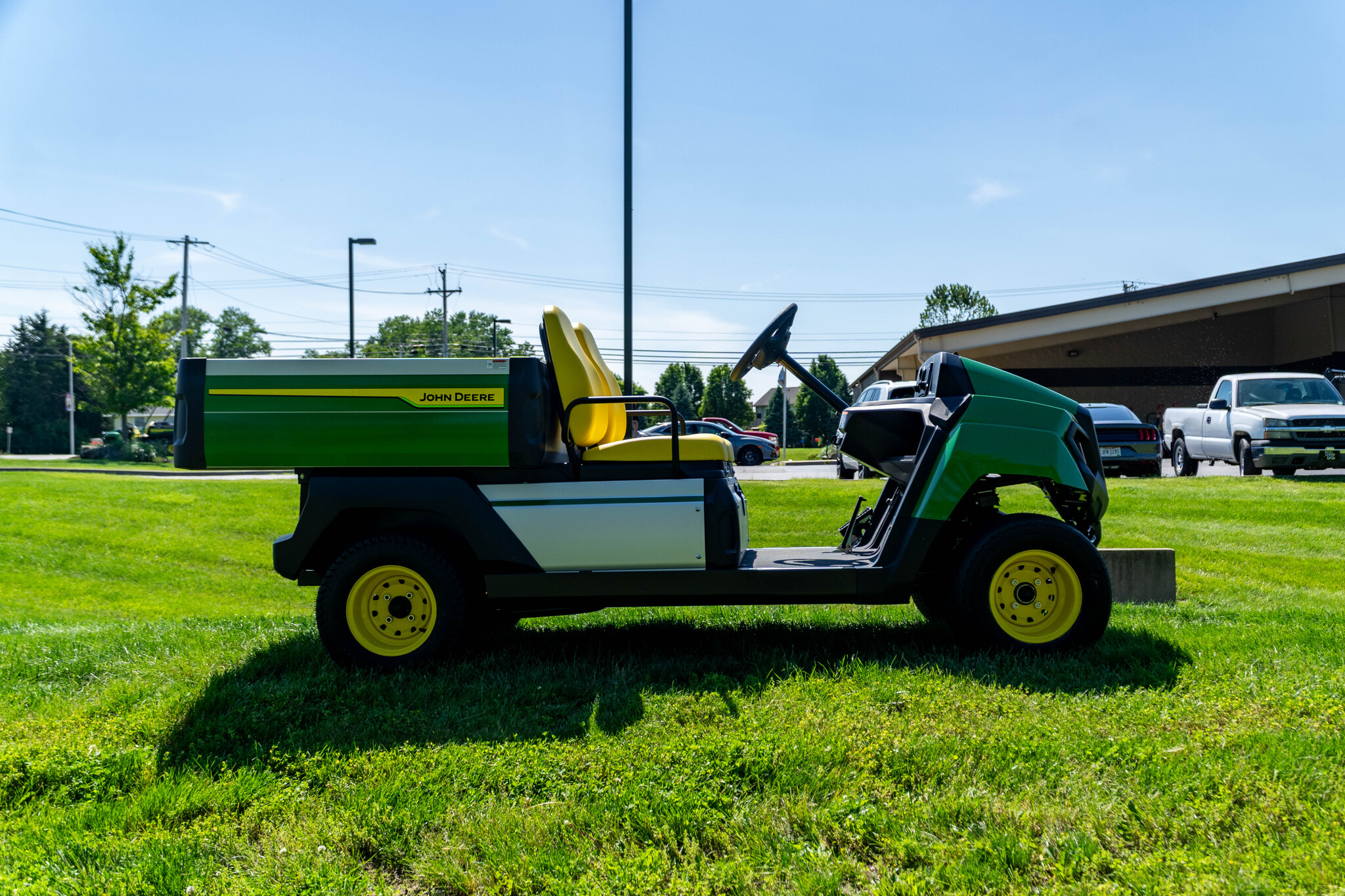 Used 2025 John Deere GS Electric ATVs & Gators at Koenig Equipment in Franklin, IN - PhotoXL3