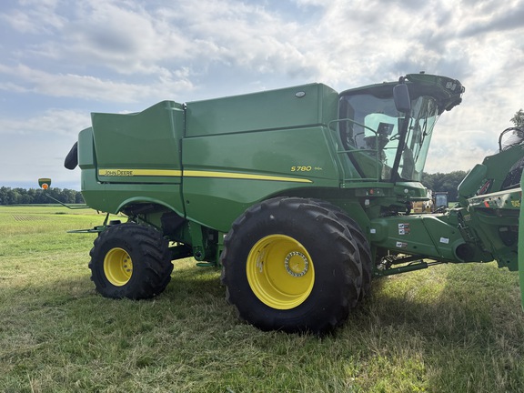 Photo of 2024 John Deere S780