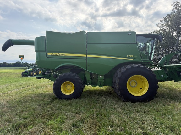 Photo of 2024 John Deere S780