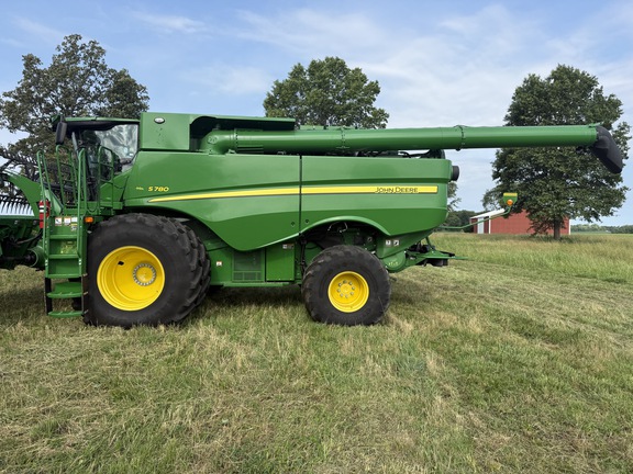 Photo of 2024 John Deere S780