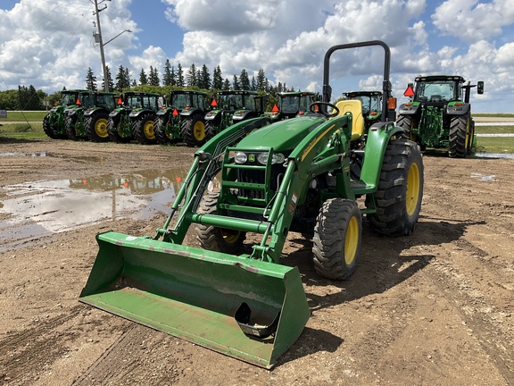 Photo of a 2009 John Deere 4720