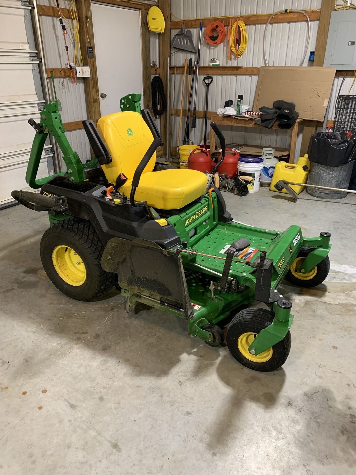 2024 John Deere Z515E