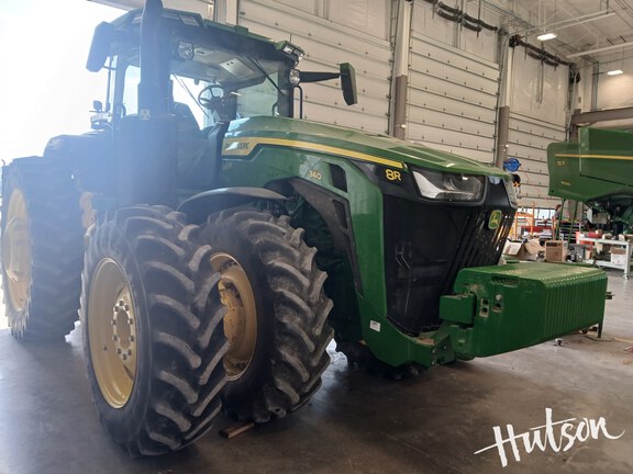 Photo of 2023 John Deere 8R 340