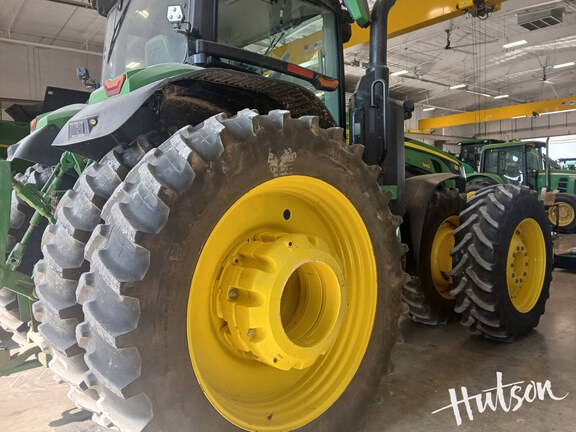 Photo of 2023 John Deere 8R 340