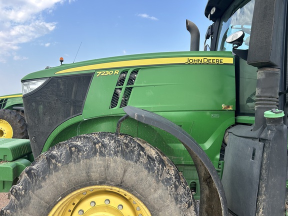 2011 John Deere 7230R Used Equipment