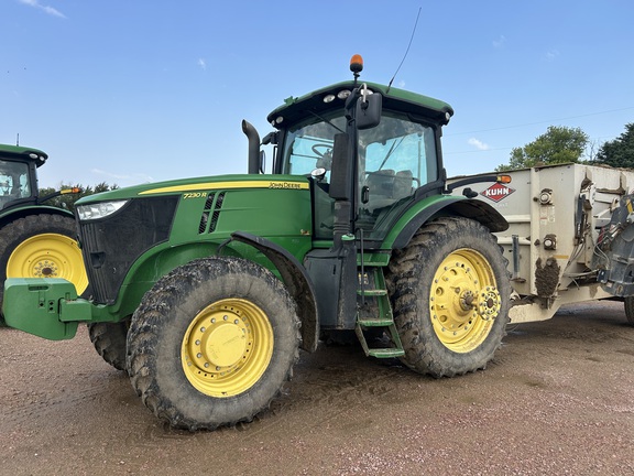 2011 John Deere 7230R (24th thumbnail)