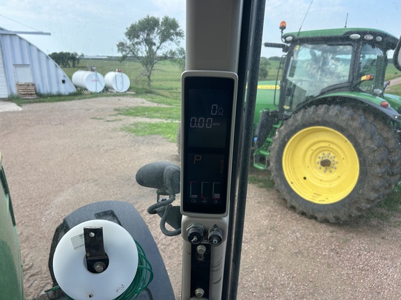 2011 John Deere 7230R (8th thumbnail)