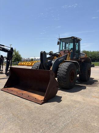 Photo of a 2004 John Deere 644J