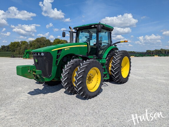 Photo of 2010 John Deere 8270R