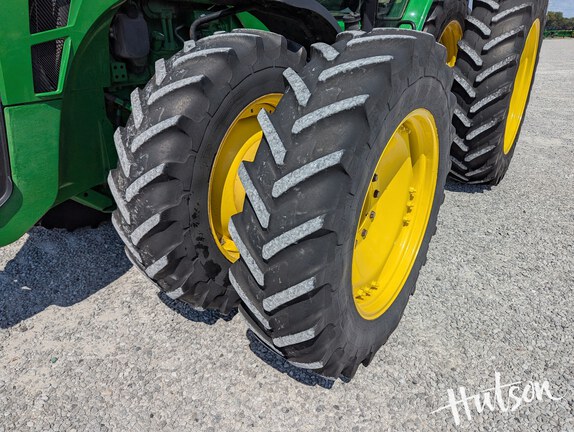 Photo of 2010 John Deere 8270R