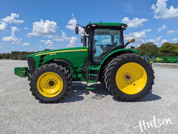 Photo of 2010 John Deere 8270R