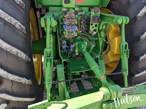 Photo of 2010 John Deere 8270R