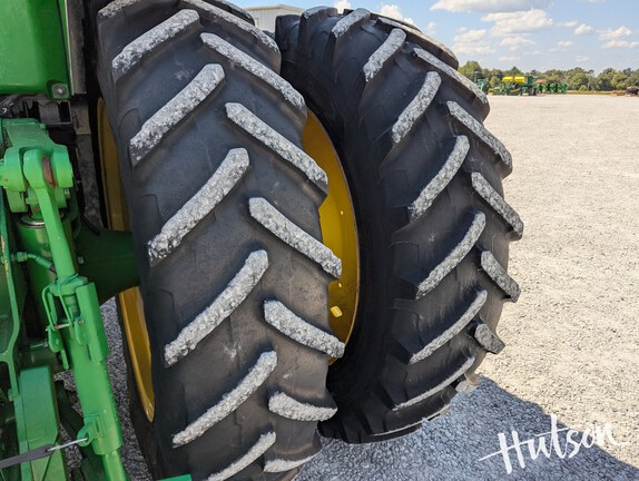 Photo of 2010 John Deere 8270R