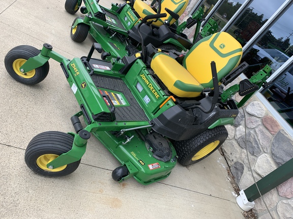 Photo of 2025 John Deere Z545R