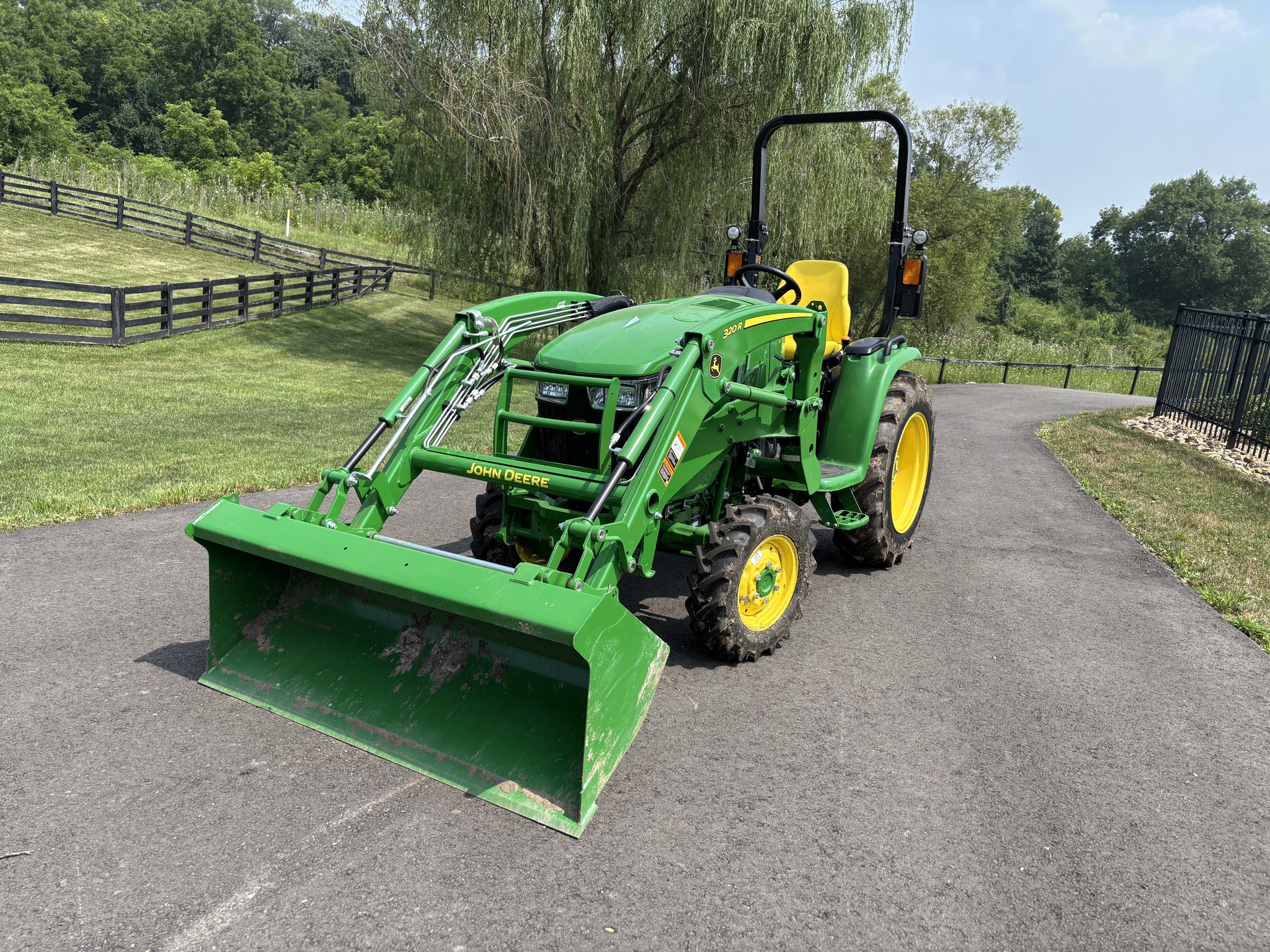 Used 2024 John Deere 3039R Compact Utility Tractors at Koenig Equipment in Oxford, OH - PhotoXL0